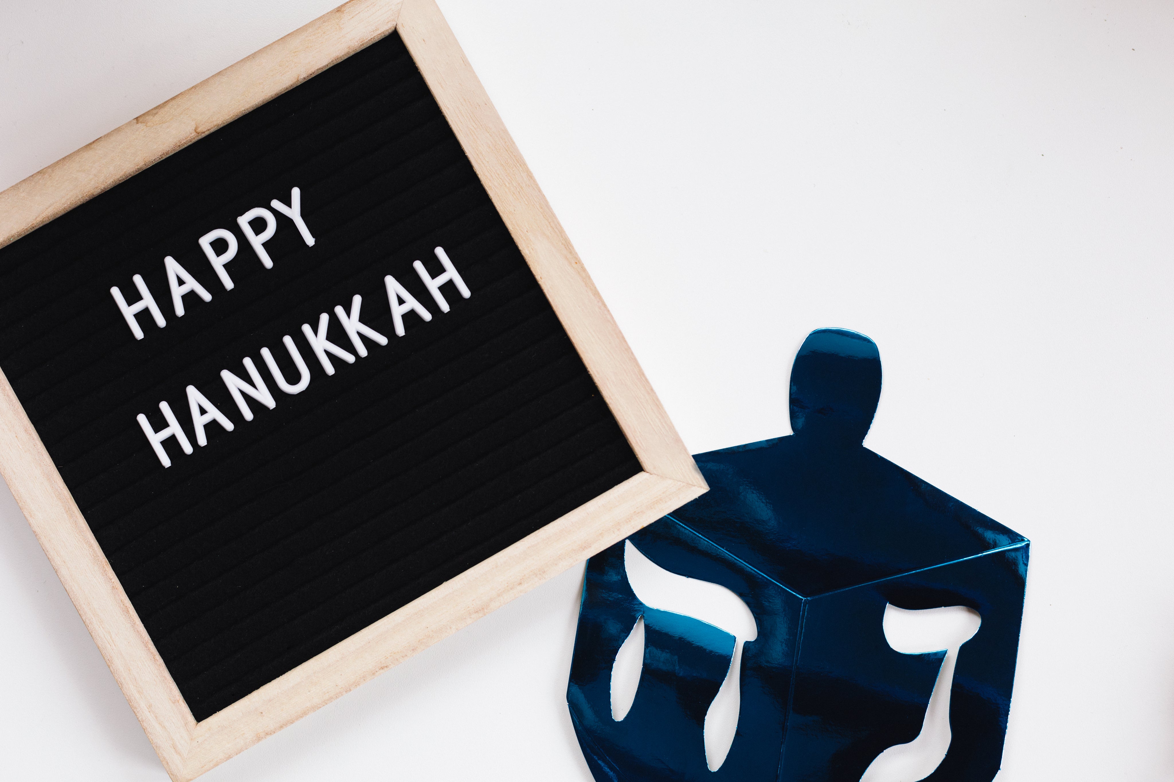 Brighten Hanukkah with Beautiful Floral Arrangements